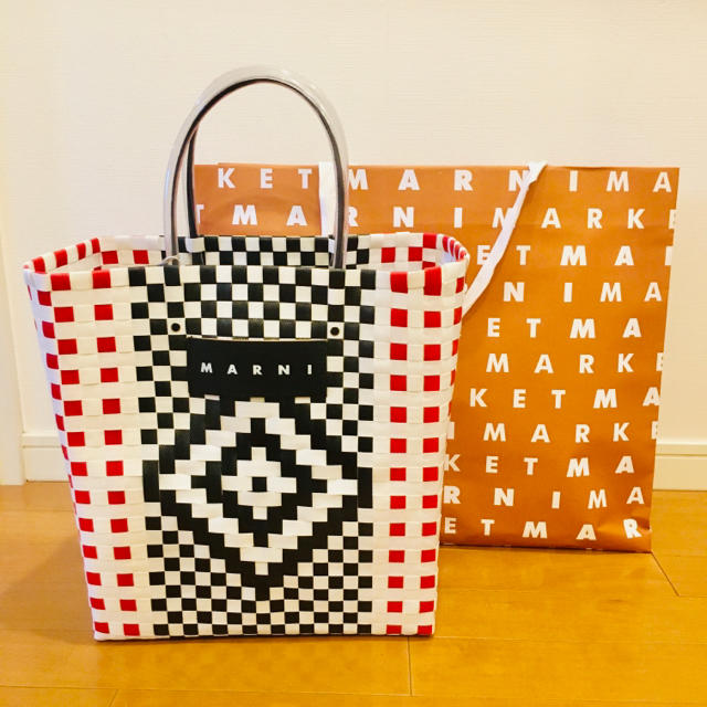 本物 Marni marketかごバッグ - かごバッグ