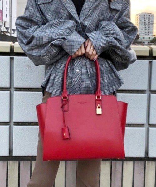 【驚きの値段】 サマンサタバのバック - クラッチバッグ