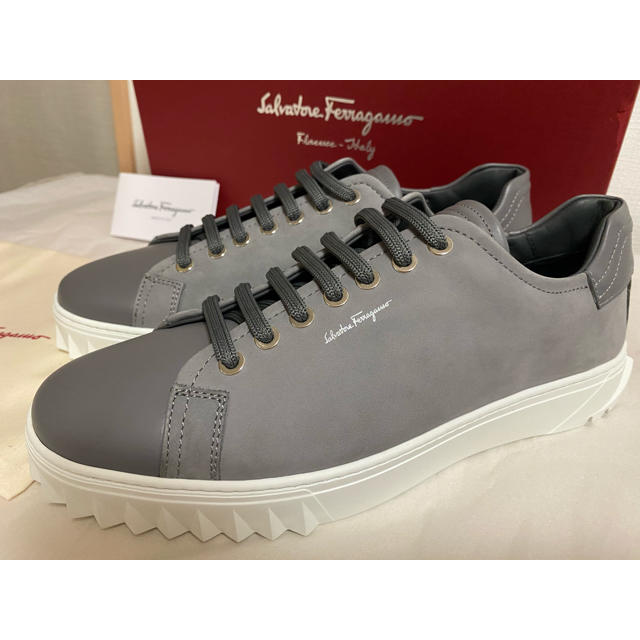 肌触りがいい Salvatore スニーカー Ferragamo - スニーカー