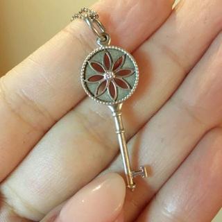 最大10%OFFクーポン ティファニーデイジーキーネックレス - ネックレス