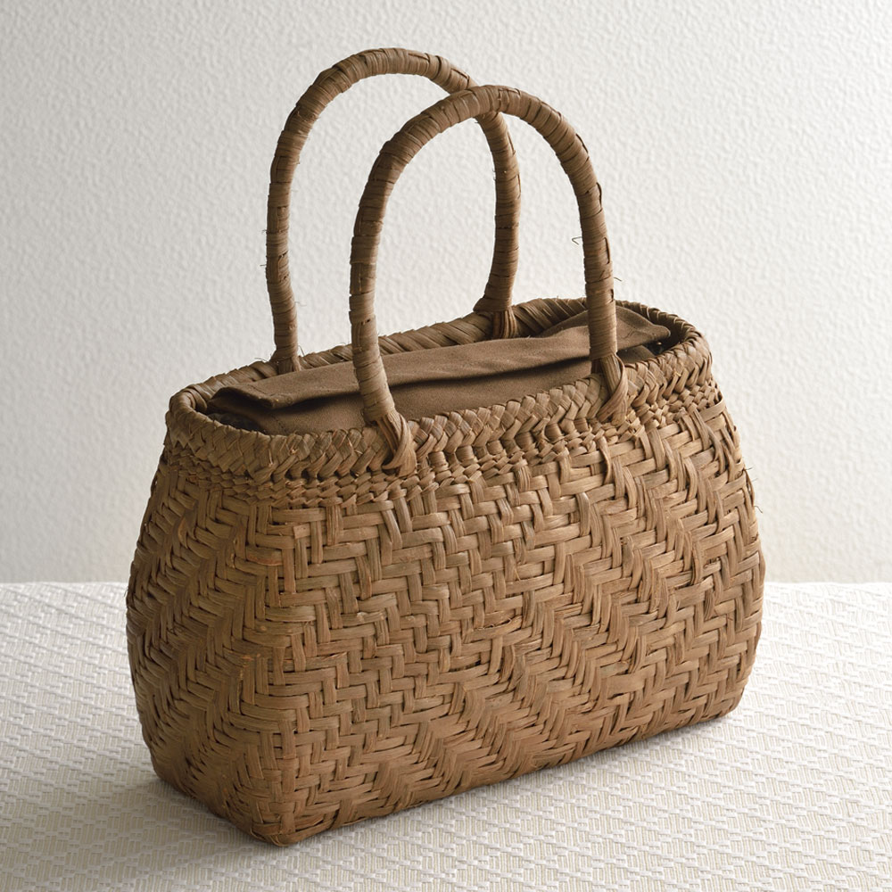 オンラインショップ 国産蔓使用 サイズL 匠の技 職人手編み 網代編み 山葡萄籠バッグ リング取手 - かごバッグ