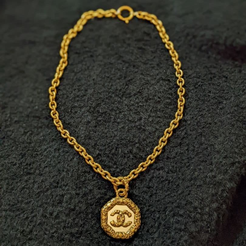 大人気新作 ヴィンテージシャネルチョーカーです。 - ネックレス