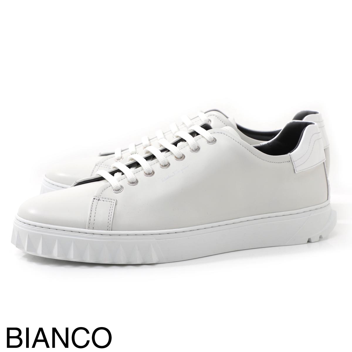 肌触りがいい Salvatore スニーカー Ferragamo - スニーカー