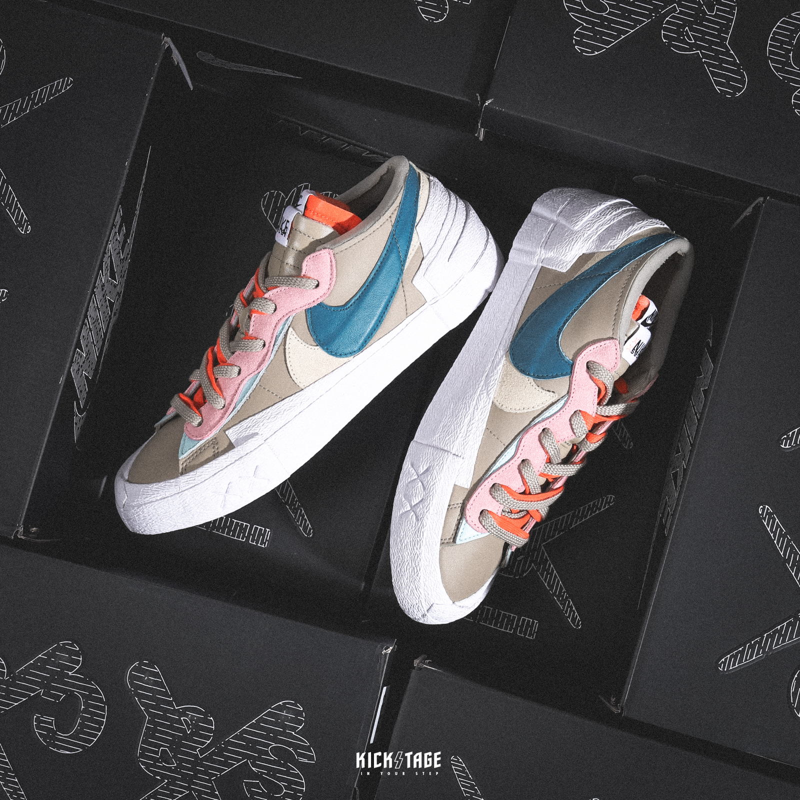 【2022秋冬新作】 22.5cm LOW Blazer KAWS sacai NIKE - スニーカー