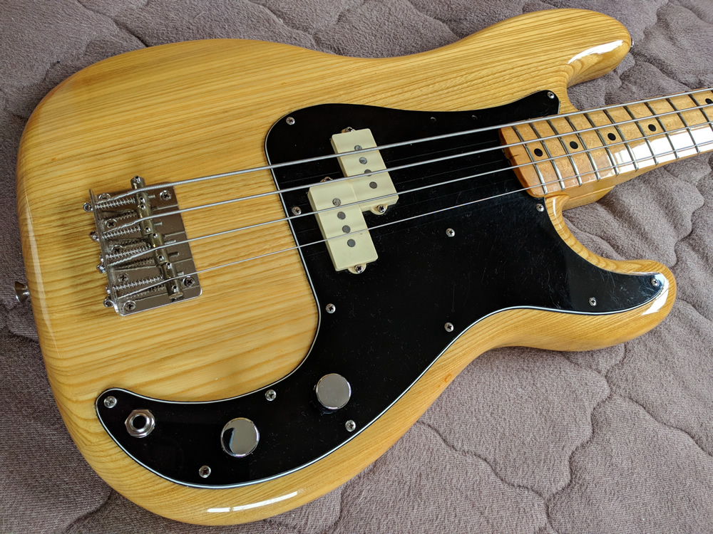 ファッションなデザイン 石ロゴフェルナンデス ベース - ベース